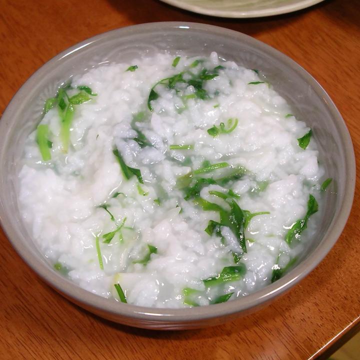 Japanese rice porridge (okayu) served in a bowl as a first weaning food